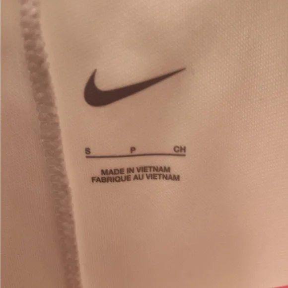 Nike White Top with Red Diet Coke Logo - Picture 5 of 5